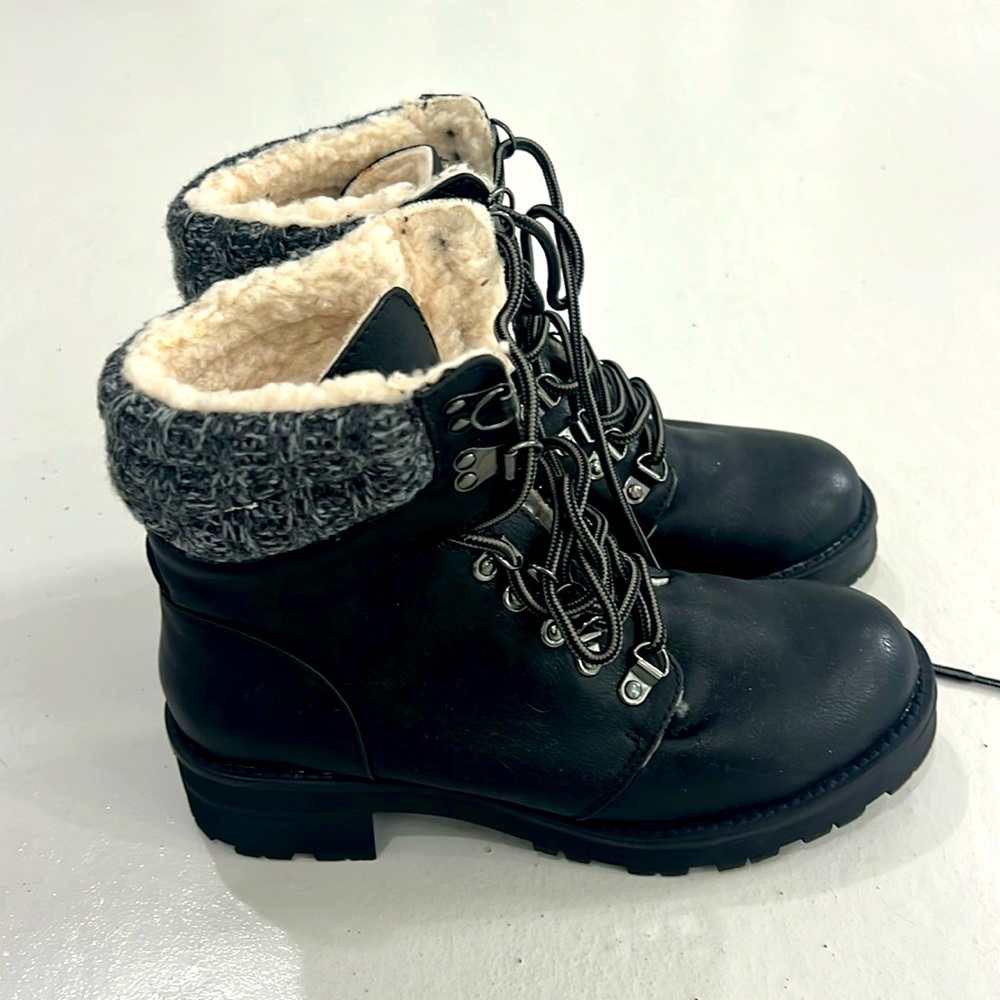 NWOT MIA black boots size 8